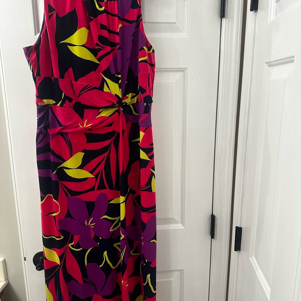 London Times Sleeveless Maxi Dress in Fuchsia, Purple & Black
